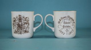 Royal Worcester Pair of 'Queen Elizabeth