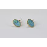 A Good Pair of 9ct Yellow Gold Set Cufflinks, Set with Oval Shaped Quality Opals, Marked 9ct. 8.