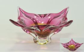 Murano Studio Stylish 1970's Pink and Clear Coloured Glass Bowl with Spiked Corners,