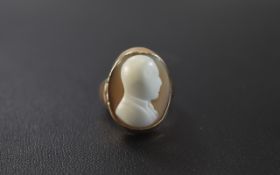 A 9ct Gold Set Cameo Ring. Fully Hallmarked. 5.2 grams.