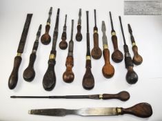 A Very Good Collection of Quality Vintage and Antique Screwdrivers and Chisels ( 15 ) In Total.