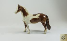 Beswick Horse Figure ' Pinto Pony ' Tail Hangs Loose - 2nd Version. Skewbald Colour way.