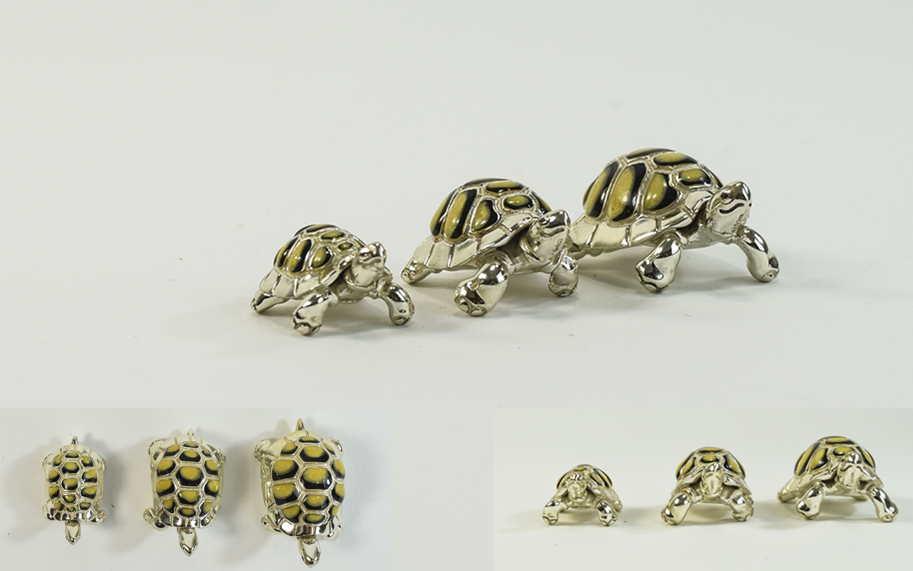 A Vintage Set of Silver and Enamel Miniature Tortoises - Family of 3. All Fully Hallmarked. Sizes 1.