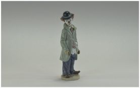 Lladro Figure ''Circus Sam'' Model number 5472, Issued 5472, height 8.5'' inches. Slight damage