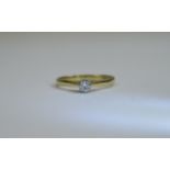 18ct Yellow Gold Set Single Stone Diamon