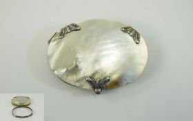 George III Silver and Mother of Pearl Magnifying Glass. c.1790. A Pretty Georgian Magnifying