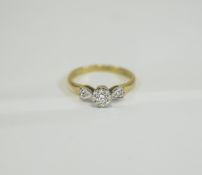 18ct Gold Inclusion Set Diamond Ring. The Central Diamond with Diamond Shoulders.