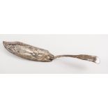 George III silver fish slice, London 1801, pierced and engraved blade, Fiddle pattern handle.