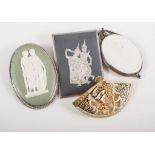 Quantity of jewellery, costume jewellery brooches, necklaces, Siam silver niello brooch,