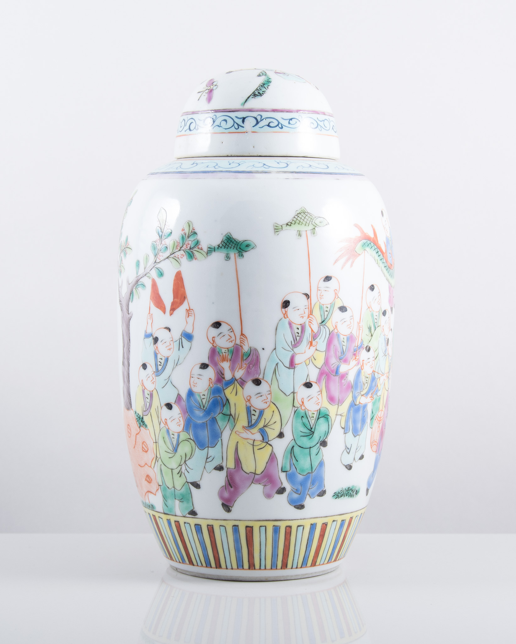 Chinese covered jar, of ovoid shape, decorated with processional figures carrying a dragon banner, - Image 2 of 2