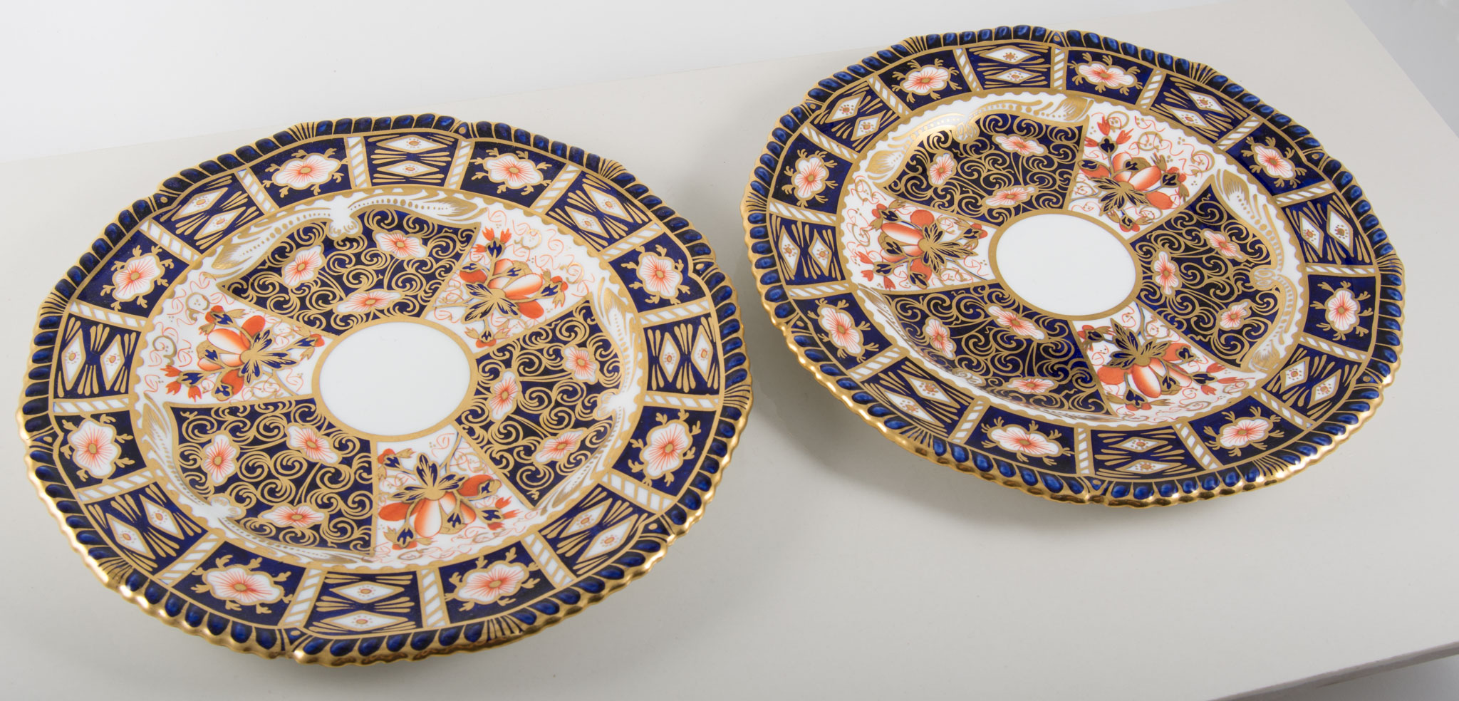 Three Royal Crown Derby bone china dessert plates, 1911, 1912 and 1914, Old Imari pattern No. - Image 3 of 3