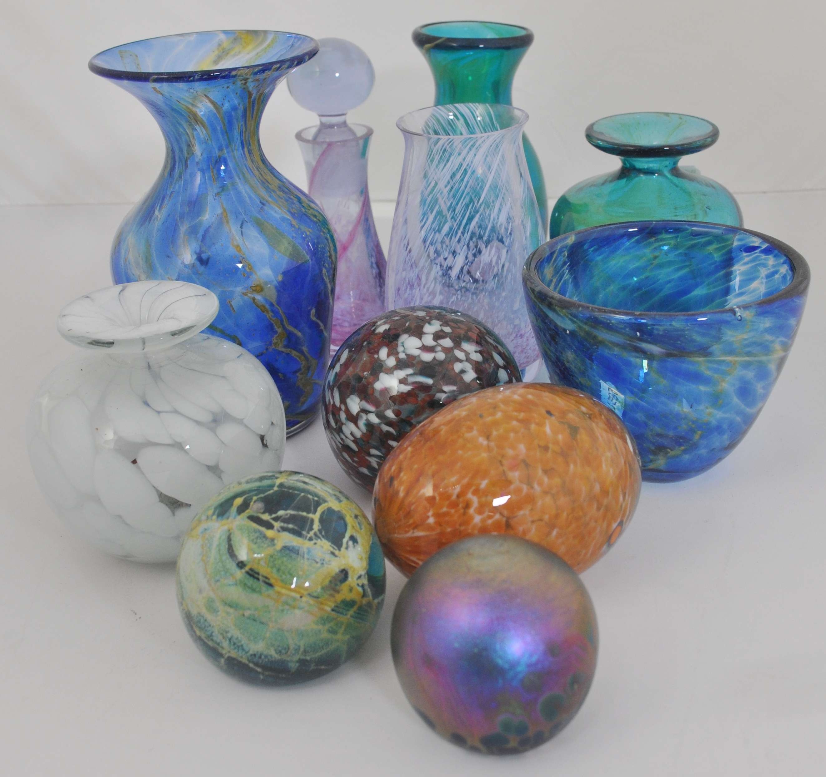 A collection of Maltese Mdina and other glass, (quantity).