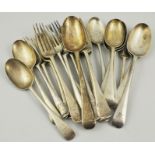 Part canteen of Edwardian silver cutlery, London 1909, Old English pattern, engraved monograms,