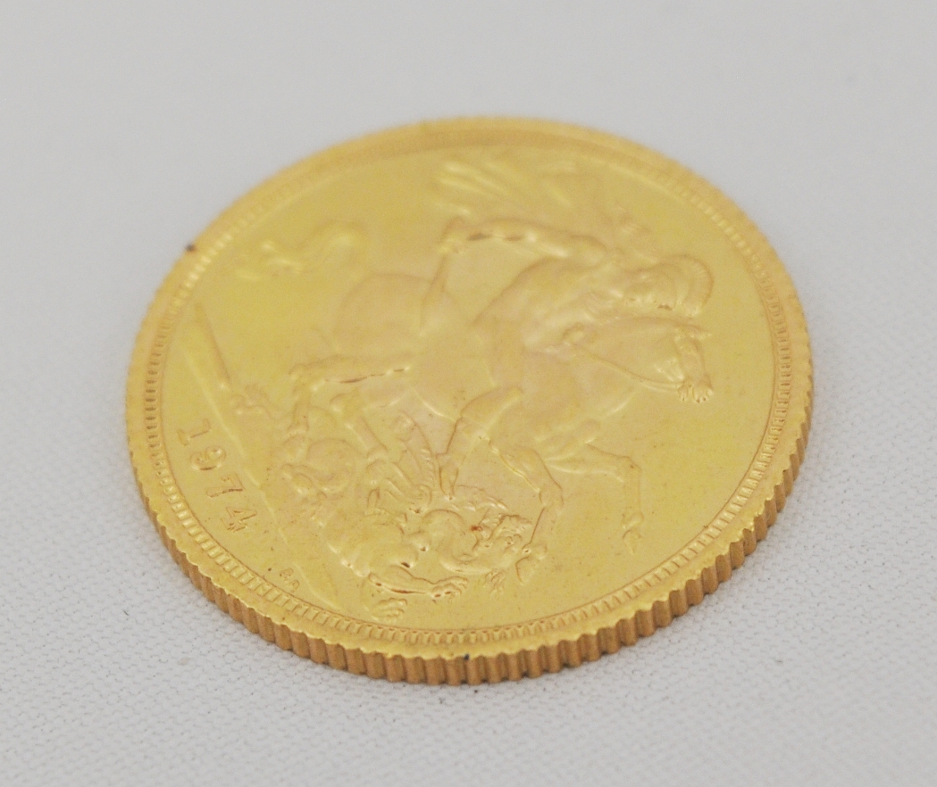 An Elizabeth II gold Sovereign, 1974. - Image 2 of 2