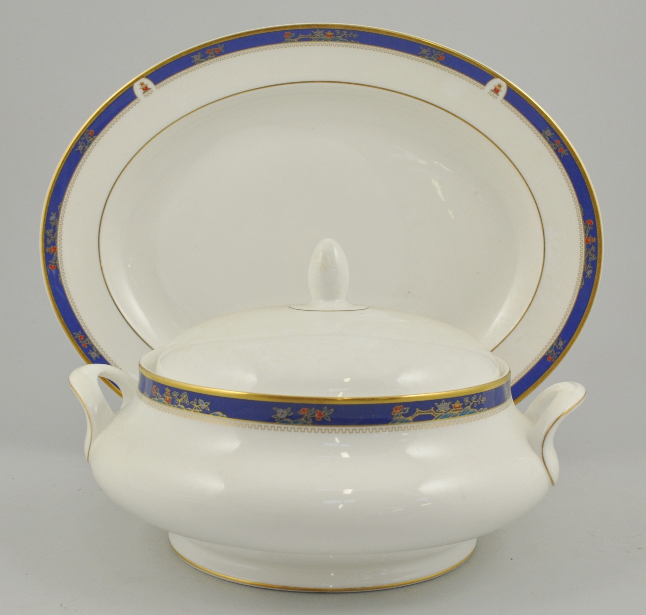 Royal Doulton six place dinner service, Cathay pattern.