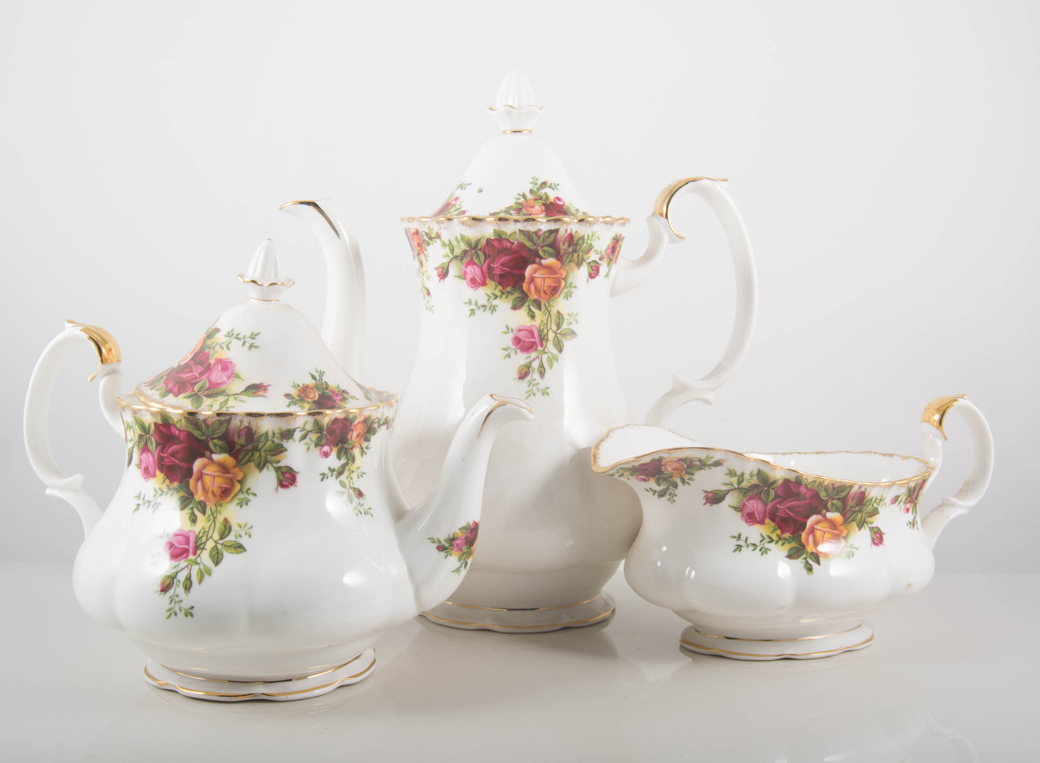 Royal Albert "Old Country Roses", tea/dinner service, comprising: Twelve little bowls 13.