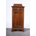 Edwardian inlaid mahogany bedside cabinet, with narrow satinwood banding and stringing,