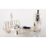 Tray of silver plated wares, pair of entree dishes with detachable handles, three toast racks,