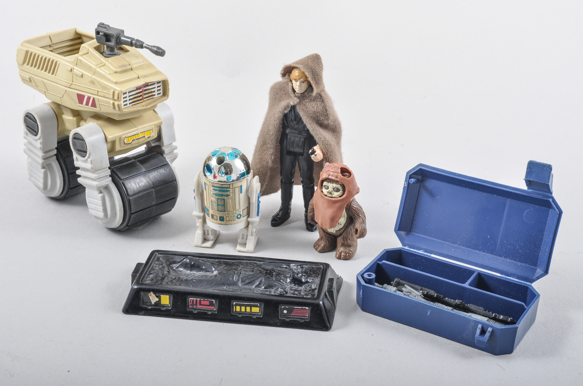 Star Wars figures, c1970s / 1980s, including last 17 R2D2, all unboxed (quantity in box).