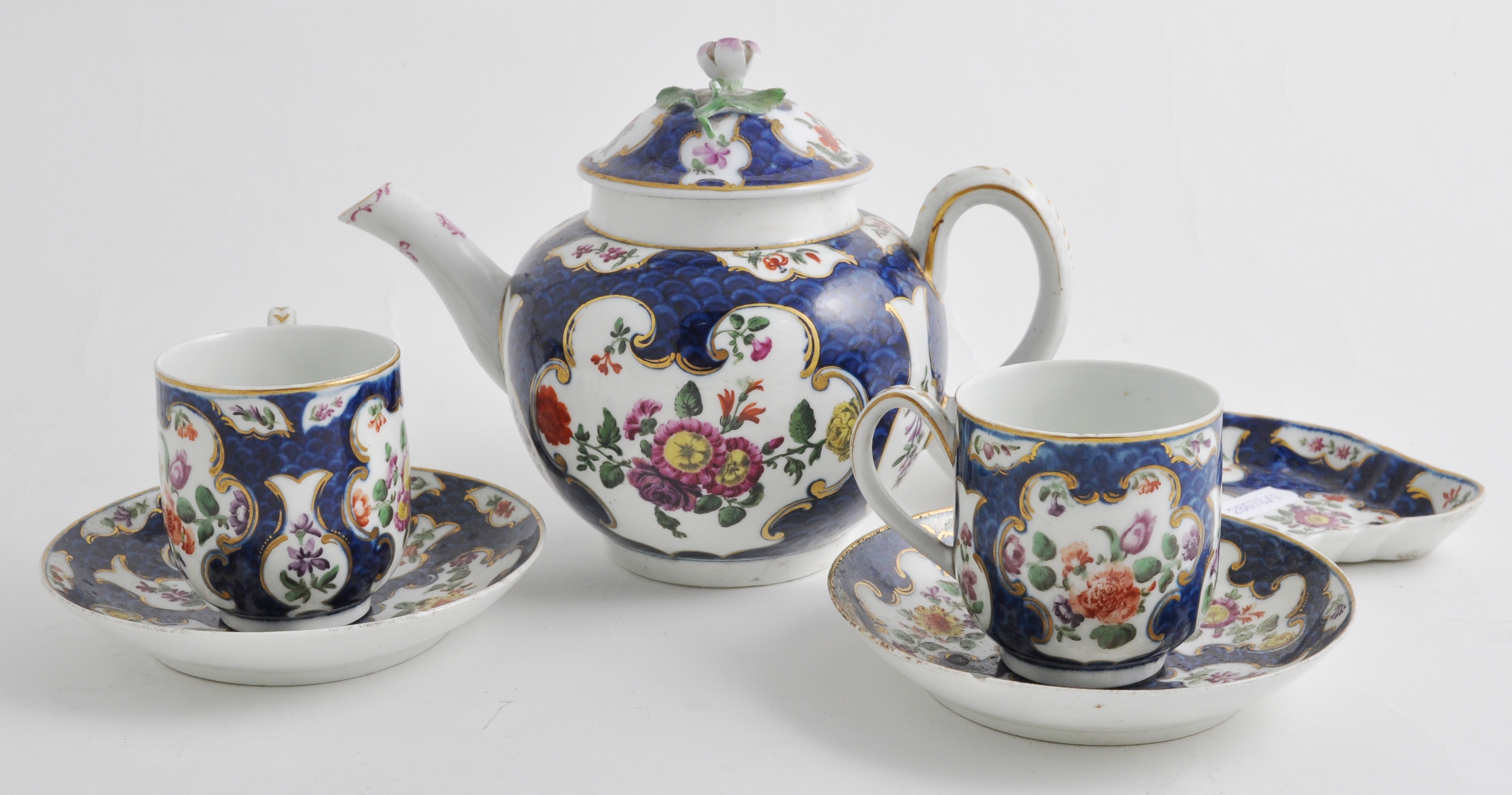 First period Worcester style teapot, 13cm, two cups and saucers,