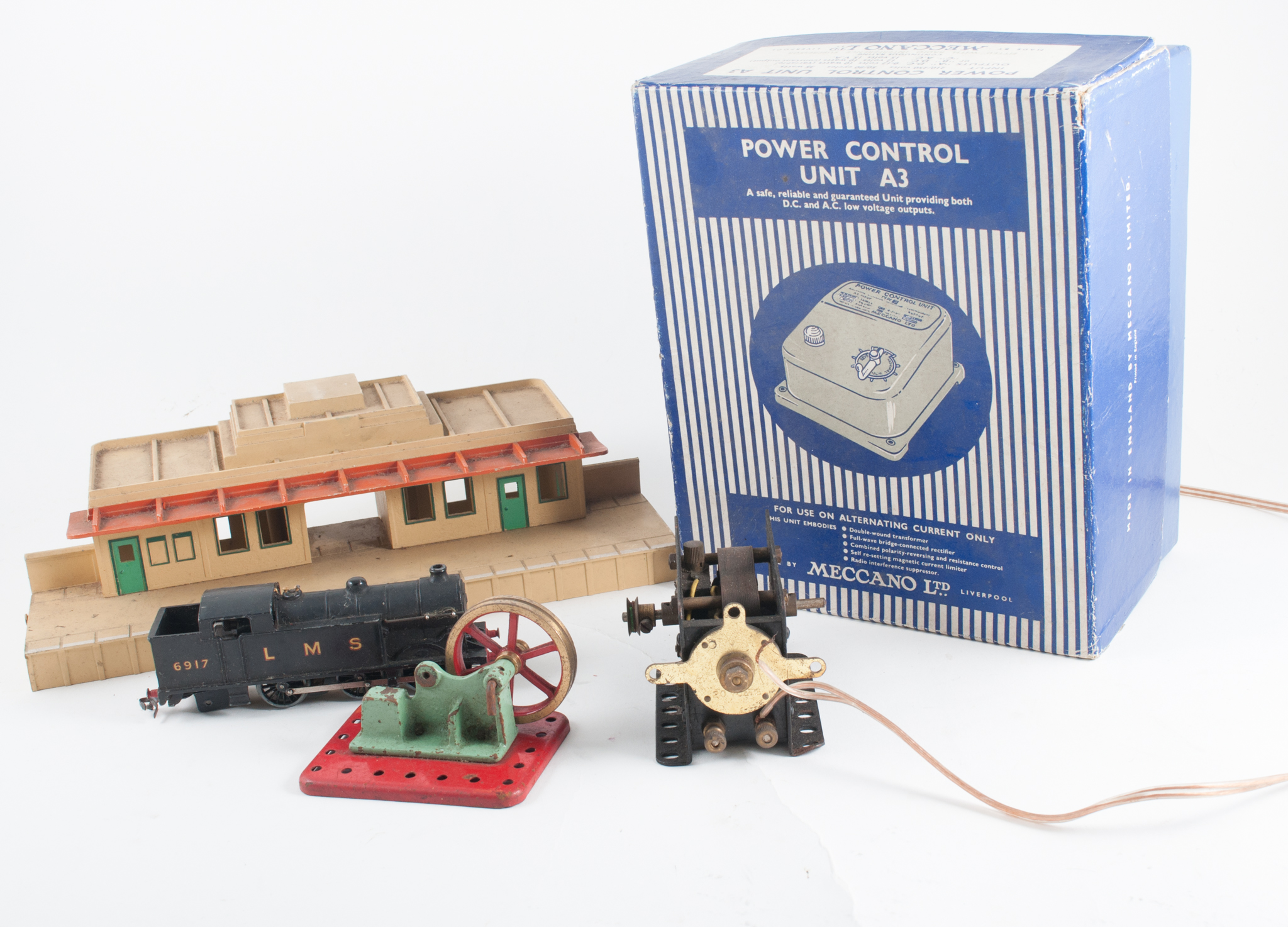 Hornby Dublo sets, including locomotive LMS 6917,