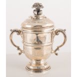 Goldsmith's and Silversmith's silver replica presentation pedestal loving cup, with cover,