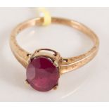 Oval red stone dress ring, 8.