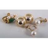 Quantity of gold earrings, cultured pearls,