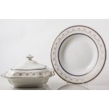 Wedgewood dinner service with serving plates and tureens, Edwardian design.
