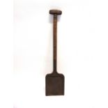 19TH CENTURY - A WOODEN GUNPOWDER SHOVEL FROM THE WOOLWICH ARSENAL  (used to avoid possibilities