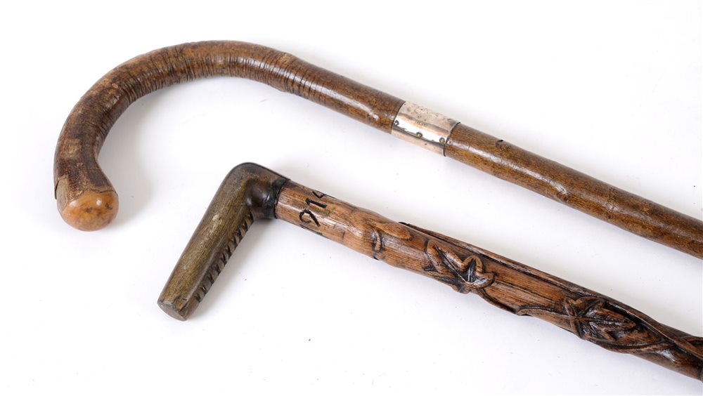 GREAT WAR - A BRITISH OFFICER'S COMMEMORATIVE WALKING STICK of typical natural wood construction