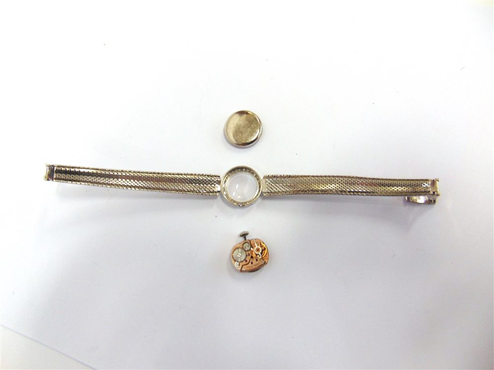 OMEGA, A LADYS 18 CARAT WHITE GOLD DIAMOND SET BRACELET WATCH the circular signed white dial with - Image 3 of 4