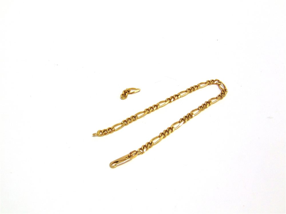 AN 18 CARAT GOLD BRACELET of fetter and three links, 20cm long, with a removed section, 10.8g gross