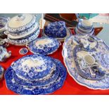 A LARGE COLLECTION OF ASSORTED BLUE AND WHITE TRANSFER PRINTED WARES, including turkey plate and