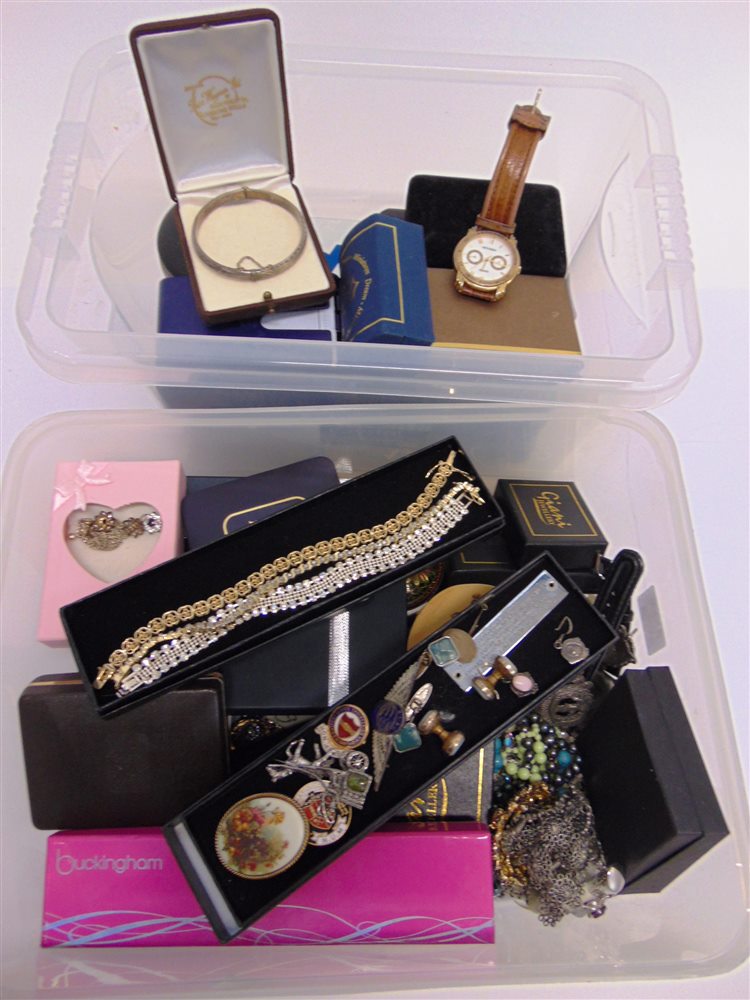 A COLLECTION OF COSTUME JEWELLERY a small number of silver items; a gentlemans Wrangler wrist watch;