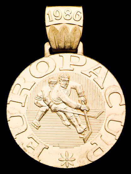 A gold first-place Ice Hockey prize medal for the 1986 European Cup in West Germany won by an