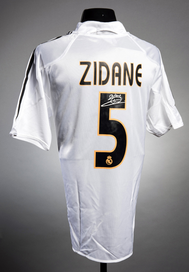 A Zinedine Zidane signed Real Madrid home replica jersey,