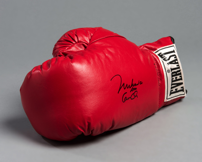 A Muhammad Ali/Cassius Clay signed boxing glove,
