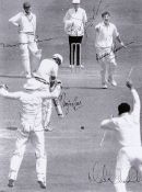 Sir Richard Hadlee autographed 400th Test Wicket photographic print, a 10 by 8in.