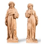 Coppia di sculture in terracotta raffiguranti ÒFigure femminili in abiti classiciÓ - sec XIX - H