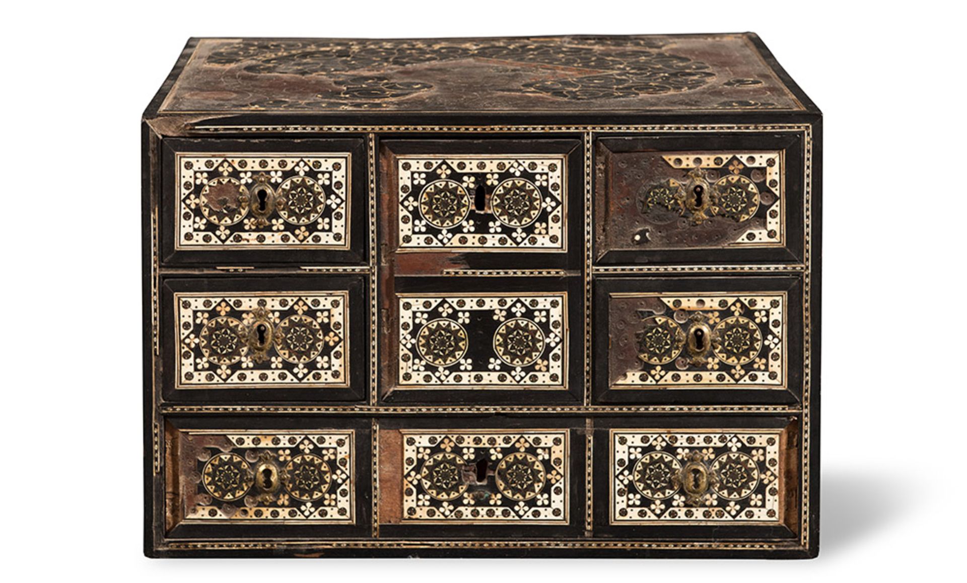 Table cabinet veneered with ebony and ivory threads, 17th Century