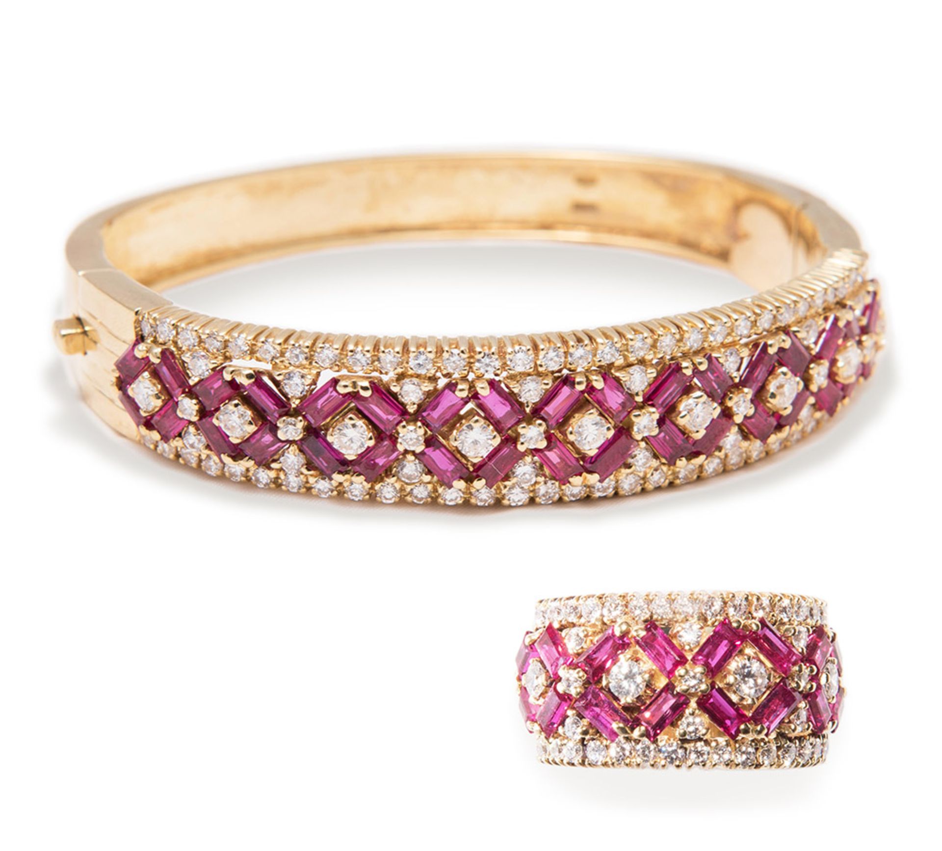 Parure composed of yellow gold, synthetic ruby and diamonds bracelet and ring.