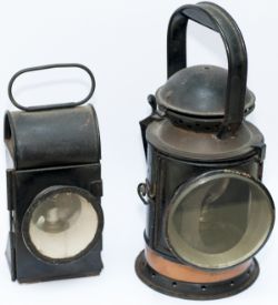 GWR lorry lamp with a GWR marked copper reservoir. Together with a BR-W GWR pattern brass collar 4