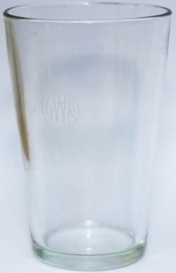 GWR Hotels pint glass, acid etched with GWR in Roundel and HOTELS D underneath. Stands 5in tall