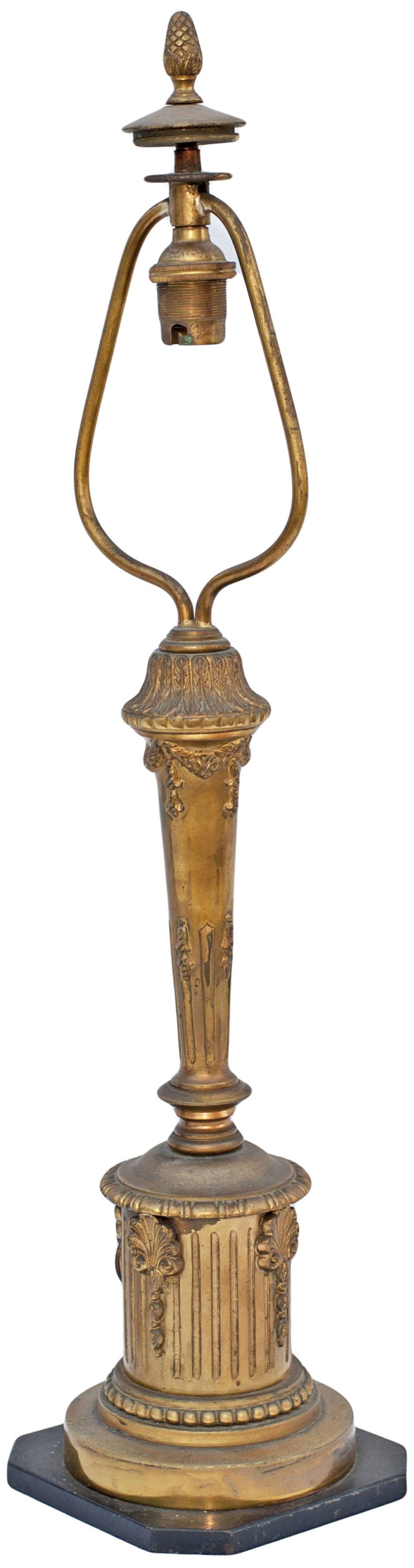 Pullman brass table Lamp type E with festoons, acanthus leaves and tendrils. In good original