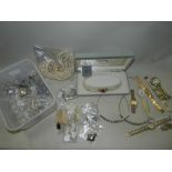Various pieces of costume jewellery to include simulated pearls, wristwatches,