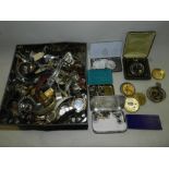 Large collection of various wristwatches and movements together with loose parts