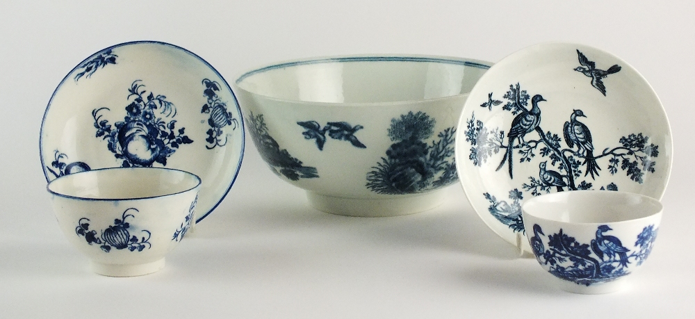 A large Worcester blue and white bowl, circa 1770-75,