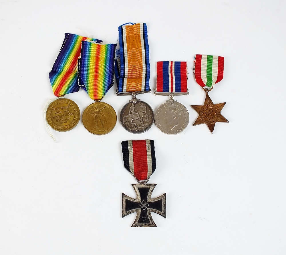 A pair of World War I medals, awarded to '53954 I.A.M.-C.F. Kitching R.A. - Image 2 of 3