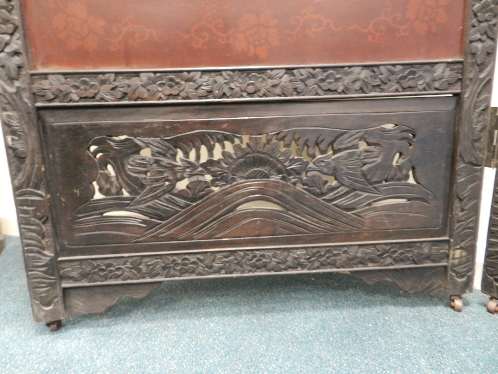 A Chinese coromandel and lacquer two fold draught screen - Image 4 of 6